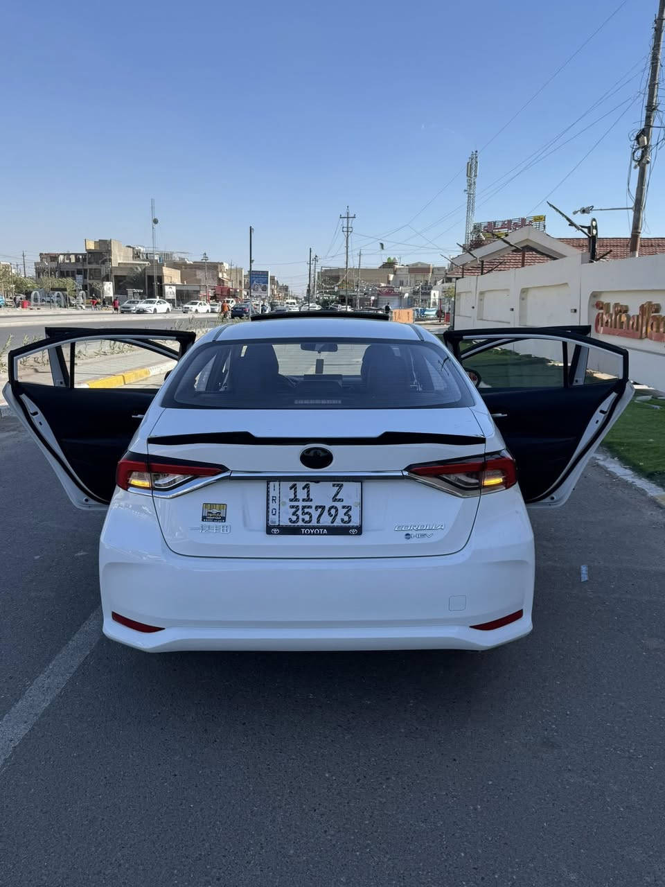 السلام عليكم من رخصه الادمن المحترم

كورلا 2025 هايبرد الشكل الخليجي 

 ماشيه 8,000km 

فول مواصفات 

كشنات جلد 

سلايد روف

بصمه 

فور دسك 

ابل كار بلاي

اوتو هولد 

اشاير بالمري 

مري كهرباء 

داخل جلد تحكمات ستيرن 

كت رياضي اسود الله شاهد السياره جديده ومصروف عليها 

ضمان معرض باركود 

السعر 157$ وبيها مجال للشراي للاستفسار الاتصال 

***********
