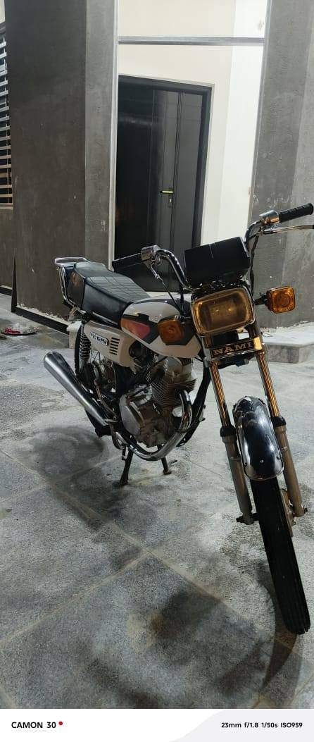 السلام عليكم نامه رايدها مراوس ب نامه حربيه لي عده لا يقصر ***********مكاني ناصريه قرب جامعه ذي قار
