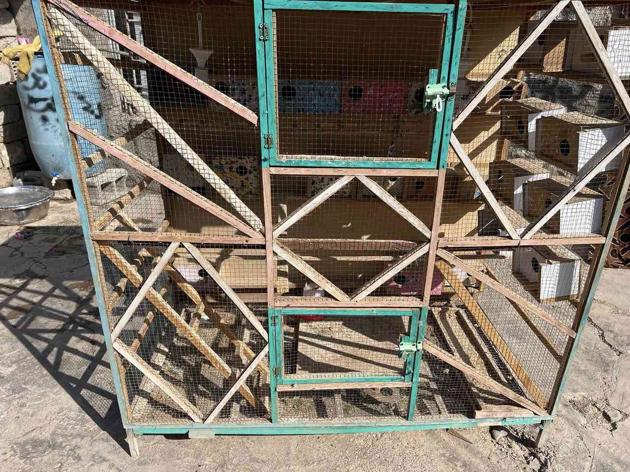 السلام عليكم قفص للبيع حيل حلو  بيا24 بيت وبيا  سله تنسحب من جوه مال تنضيف سعر45الف وبيا مجال مال مستعجل الشراي يتصل ***********
