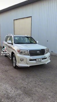 لاندكروزر • ٢٠١٣ • بغداد الجديدة