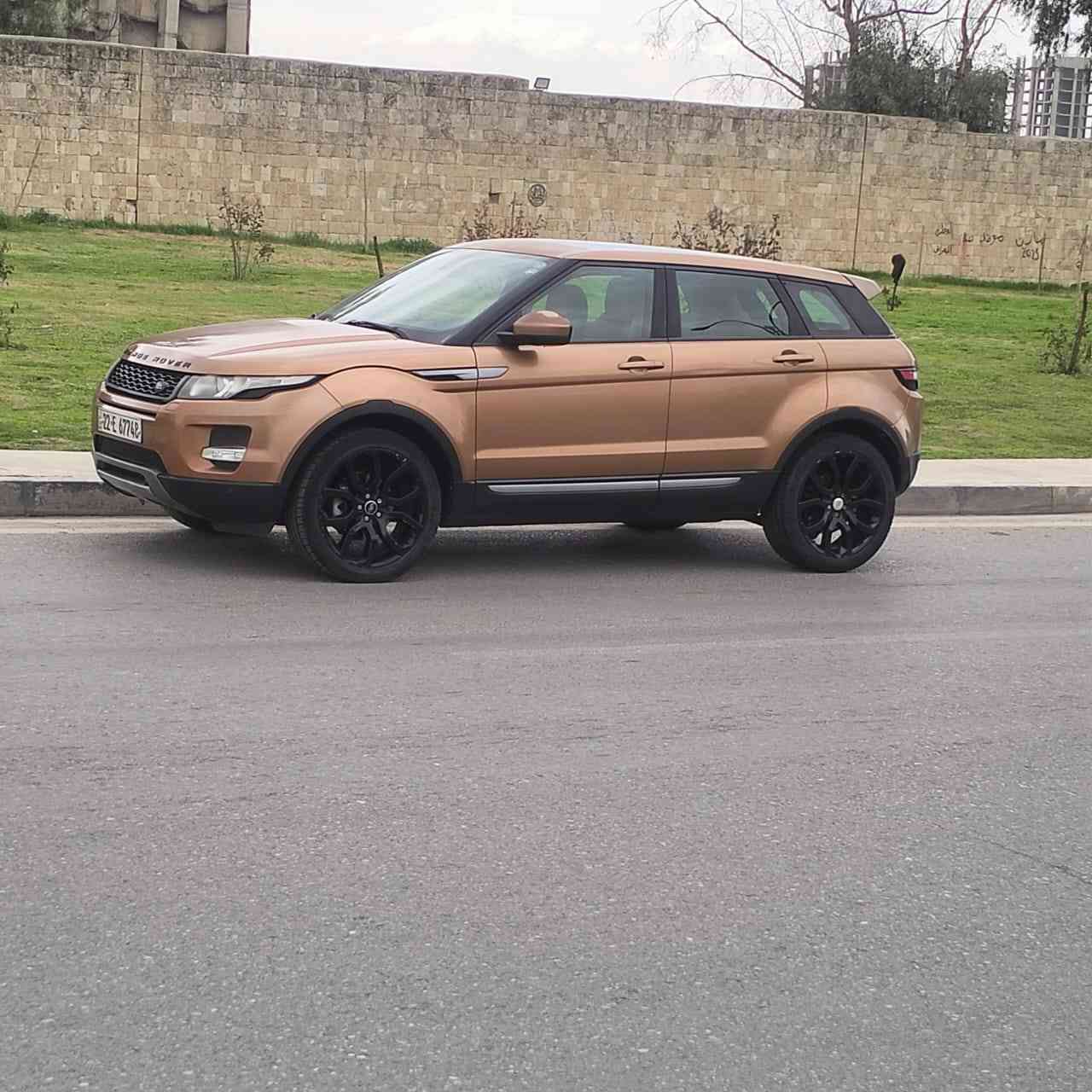 رانج روفر 2014 – 4 سلندر
مقاعد جلد فاخر، شاشة معلومات وترفيه، نظام صوتي Meridian، مكيف أوتوماتيك، كاميرا خلفية، حساسات أمامية وخلفية، نظام تثبيت سرعة، بلوتوث، مقاعد كهربائية، تشغيل بدون مفتاح وسقف بانوراما.
بدون اي ضرر
سيارة فخمة ومريحة وجاهزة للاستخدام


**إذا كنت صاحب هذا الإعلان وتريد حذفه لأي سبب، رجاءا أرسل رسالة إلى الدعم الفني**