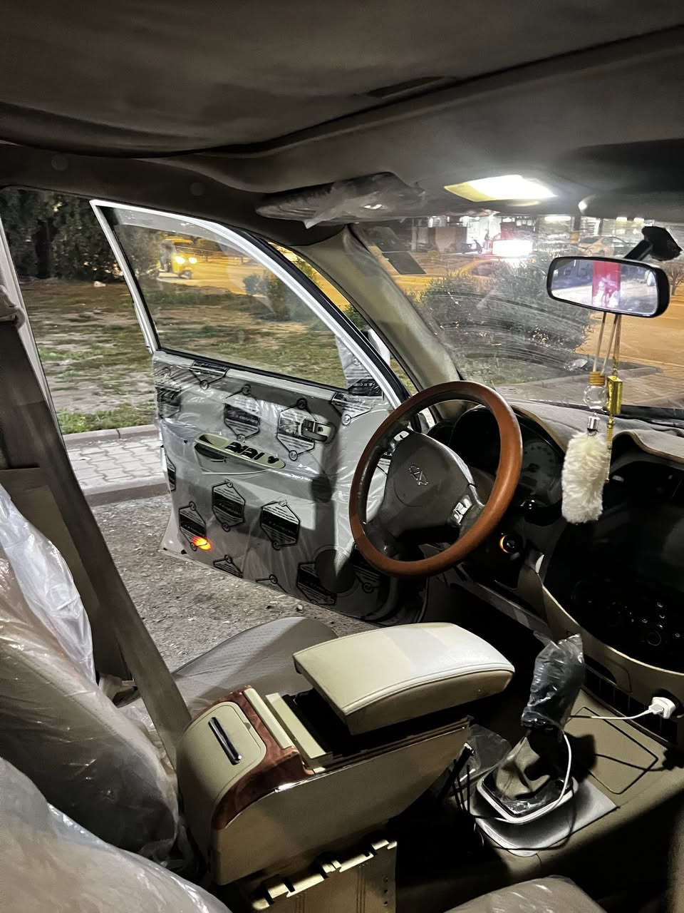 سلام عليكم تيكو 2012 رقم بغداد انكليزي سنويه لل2029 سياره حلوه ونضيفه العنوان بغداد جكوك الكاظميه السعر 55الاستفسار على الرقم ***********
