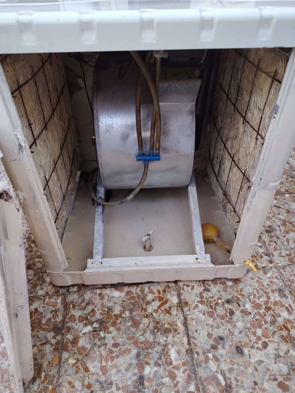 للبيع الونا شركة الحياة حجم 2ونص ماطور بلادي ممصلح...سرعتين. حلفات جديدة. جاهزة بس خلي مي وشغل. *********** الرقم مغلق واتساب فقط.

