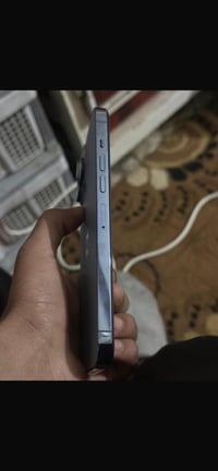 عندي جهاز 13برو ماكس ذاكرة 256 مكاني بغداد الشعب 07827171872 رقم بي وا...