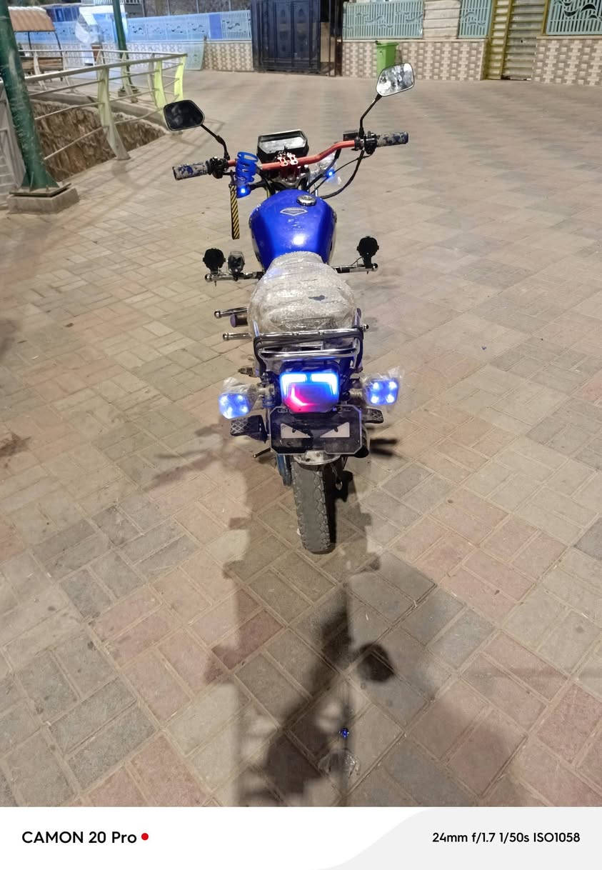 مطور سيفان 5 كير نضيف محرك 150cc سعر 550 و بي مجال لاتصال على رقم *********** عنوان الانبار قضاء #هيت
