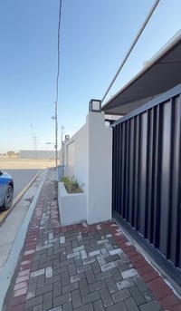 مجمع اللؤلؤة • بيتين متلاصقين • ٢٠٠م