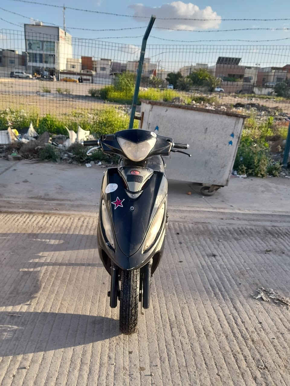 سلام عليكم
كامكو J4 للبيع

لايت زوج زنون

كفرات وسواد بلاد ختم واحد وي المحرك

شلعه ومعدل كلجات فول اصليات

كهربائيات كلها شغاله

بيها كسر بسيط من نزلتها من ربمه بهذا الشكل قبل شهر

دراجه خير من لله كامله

رقمي *********** 

مكاني نجف ميلاد
