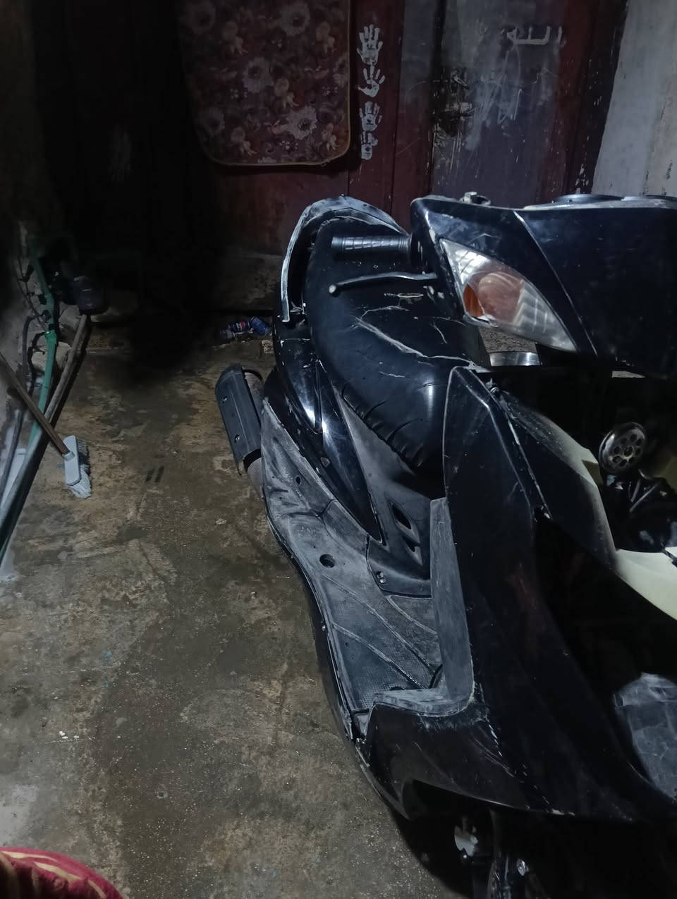 السلام عليكم سكنس فحل كابريتر شغاله هندر بوشه 63 شعله تشك الكاع بيه ضربه بل بجم المازده مالته موجوده الجاملغ موجود رايده ب350 وبيه مجال بسيط مكاني مدينه الصدر الداخل يم البنزين خانه رقمي ***********
