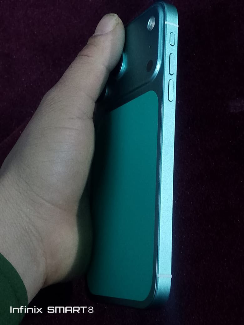 ايفون١١ محور ١٧ برو ماكس تحوير مطابق تماماً من ناحيه كلشي ذ١٢٨ دبل سيم كارت مبدل شاشه اصليه سعر٢٥٠ وبي مجال قليل ***********عنواني بل زبير
