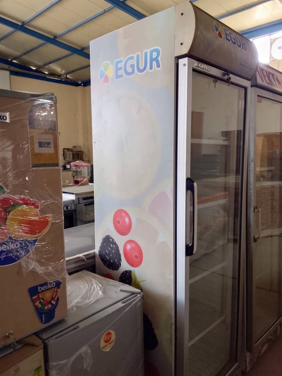 السلام عليكم عارضات ببسي وثلاجات... فول.. ع فحص + ضمان..كلمن وسعره  شراي يتصل ***********..يوجد توصيل.
