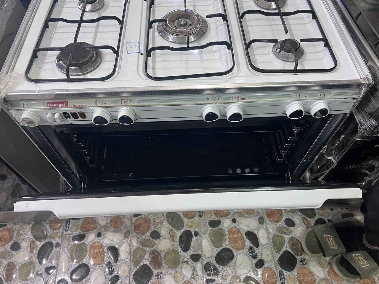 توفرت طباخات مستعملة نضافة ١٠٠٪؜  ✅✅
توفر الكريازي المصري✅✅ 
والطبخات الاردية  🔱🔱
والايطالية ونضافة جدا ممتازة✅✅
وبأسعار مناسبة  يم مجمع السلطان  
العنوان سدة الهندية _نهاية العلكاية _مجاور محلات حيدر جروان  
رقم الوتساب ***********
