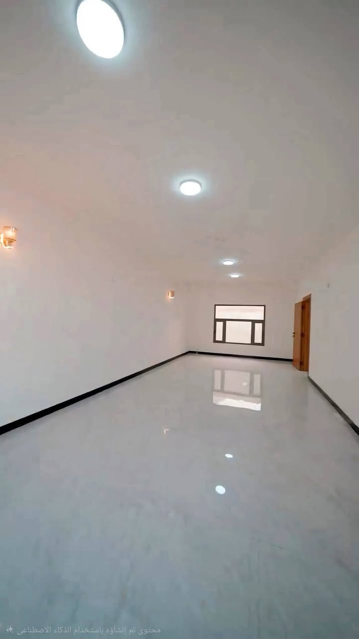 دار بمساحة 300 م تجاري
📍 مجمع الأميرات الثاني – المربع الخامس 
🏠 قريب الاستلام
🛣️ على السنتر 
🧱 بلوك 19
📐 واصل : 51
💰 سعر الشركة: 255 مليون
✔️ يباع بتطلوعة مناسبة
📞 للاستفسار:
مكتب أنوار الرقيم للوساطة العقارية
📍 مجمع الأميرات الأول مقابل مجمع الكرار 
📱 ***********
