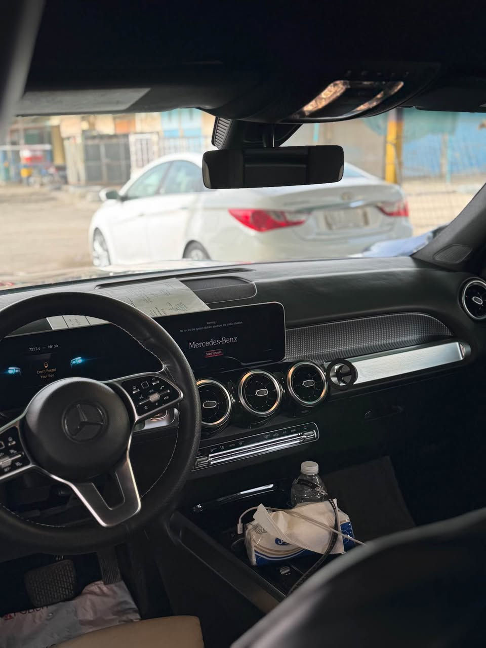 مرسيدس GLB 250 4MATIC 2021  🔥😎

مارسيدس موديل 2021 4matic GLB250 ماشيه 65 الف
مكينه 2.0L توربو رقم أربيل تحويل مباشر للمشتري 
للبيع او المراوس  

المواصفات 🔰

إضاءة أمامية LED + نظام تعديل أوتوماتيكي للضوء + مرايات جانبية كهربائية تدفئة
حساسات أمامي خلفي + نظام دفع 4 ويل + كير 8 نمر 
كير دبل كلج ( اقتصادية وسريعة⚡️) + 7 راكب 

دواخل جلد + ميموري سيت + ليد محيطي متغير الالوان
نظام MBUX الحديث بشاشتين 10.25 إنج
سستم صوت Burmeister + أوامر صوتية + تبريد منفصل
وبقية الامور المعروفه بهذا الوحش الالماني …

صور الحادث مرفقه
3 قطعه صبغ 
وجنطه كلير من امريكا  
وسونار موجود
•  ايرباك دركه وشبول  

📍 مكان السياره / كربلاء - المقدسه
***********
*********** كربلاء, العراق
