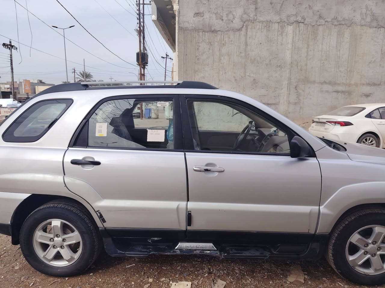 سبورتج ٢٠٠٩ خليجي 
السيارة الكير و المحرك مكفولات
تبريد ثلج
تخم تايرات جدييد
 السيارة نضيفة بيها بس جاملغ بصف السايق
السيارة ما ناقصها كلشي 
السعر 130 وبيها مجال
الرقم ***********
