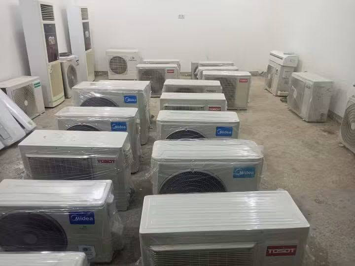 قطع خارجيه من افضل النوعيات
طنين 

و طن ونص  

مكاني الغراف 

***********
