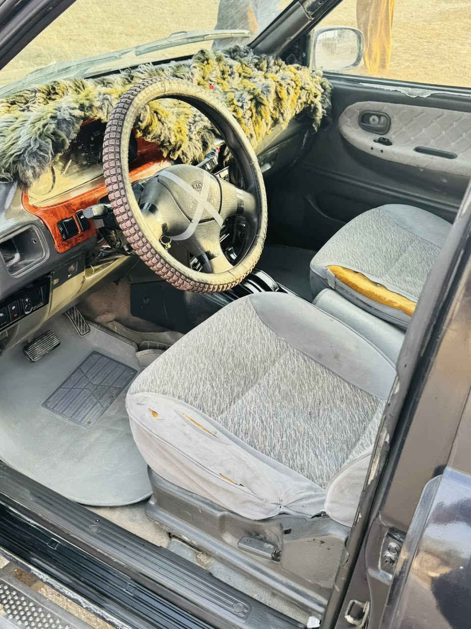 سلام عليكم كيه سبورتج موديل95مصبوغه عام جماليه كير محرك مكفول رقم بغداد بأسم تحويل ثاني يوم مكان سياره ميسان سعر40وبيه مجال ***********
