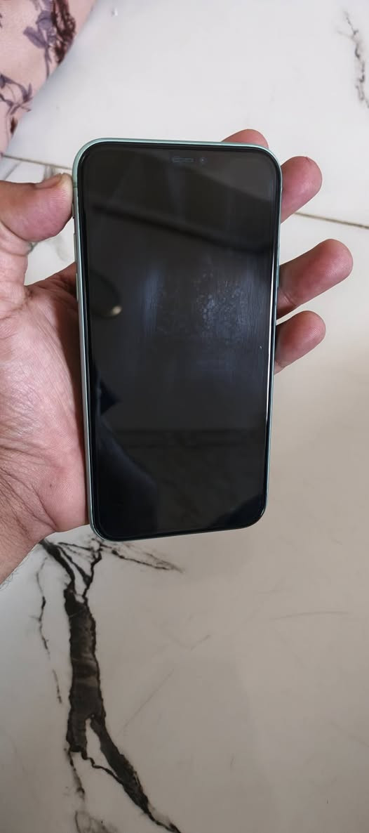 السلام عليكم
أيفونات اثين لبيع

11عادي 
ذاكره 128
بطاريه 82
جهاز حيل نظيف 
السعر 250
والثاني 
ذاكره 128
بطاريه 77

السعر 225 
***********
