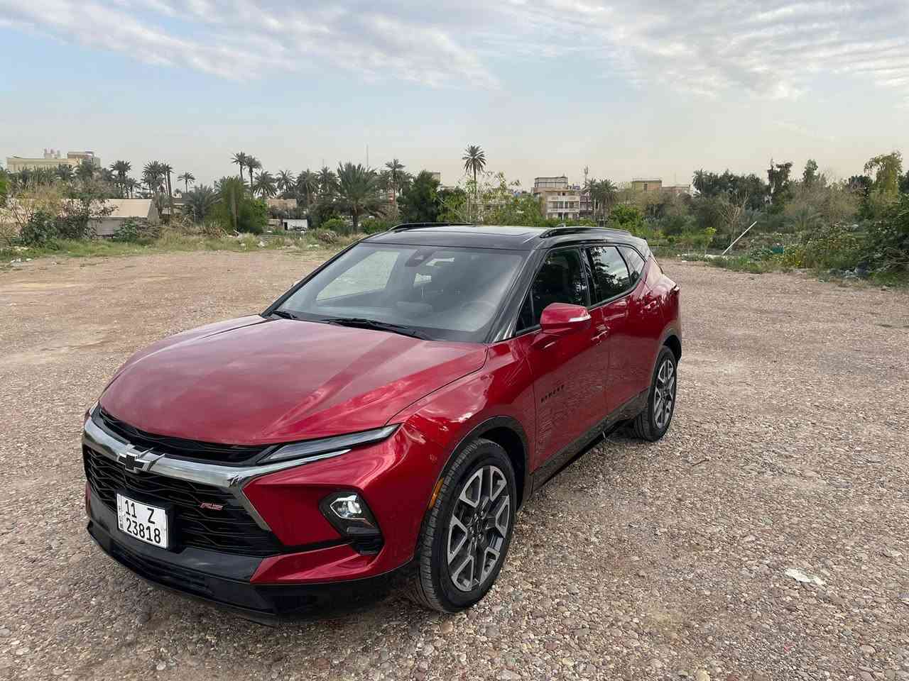 -السلام عليكم
Chevrolet Blazer RS 2023
* محرك 3.6 لتر V6
* قوة 308 حصان
* ناقل حركة أوتوماتيك 9 سرعات
Apple CarPlay + Android Auto + إنش 10 شاشة *
Bose نظام صوتي *
* شحن لاسلكي
* كاميرا خلفية + حساسات
* نظام أمان متكامل
* مقاعد جلد رياضية (RS)
* تبريد وتسخين مقاعد
* تشغيل بصمة
* إضاءة LED كاملة
باقي المواصفات معروفه ، مكان السياره بغداد
السياره ماشيه 28.300km
صور الحادث مرفقه
السعر $19.000
للاتصال ***********
