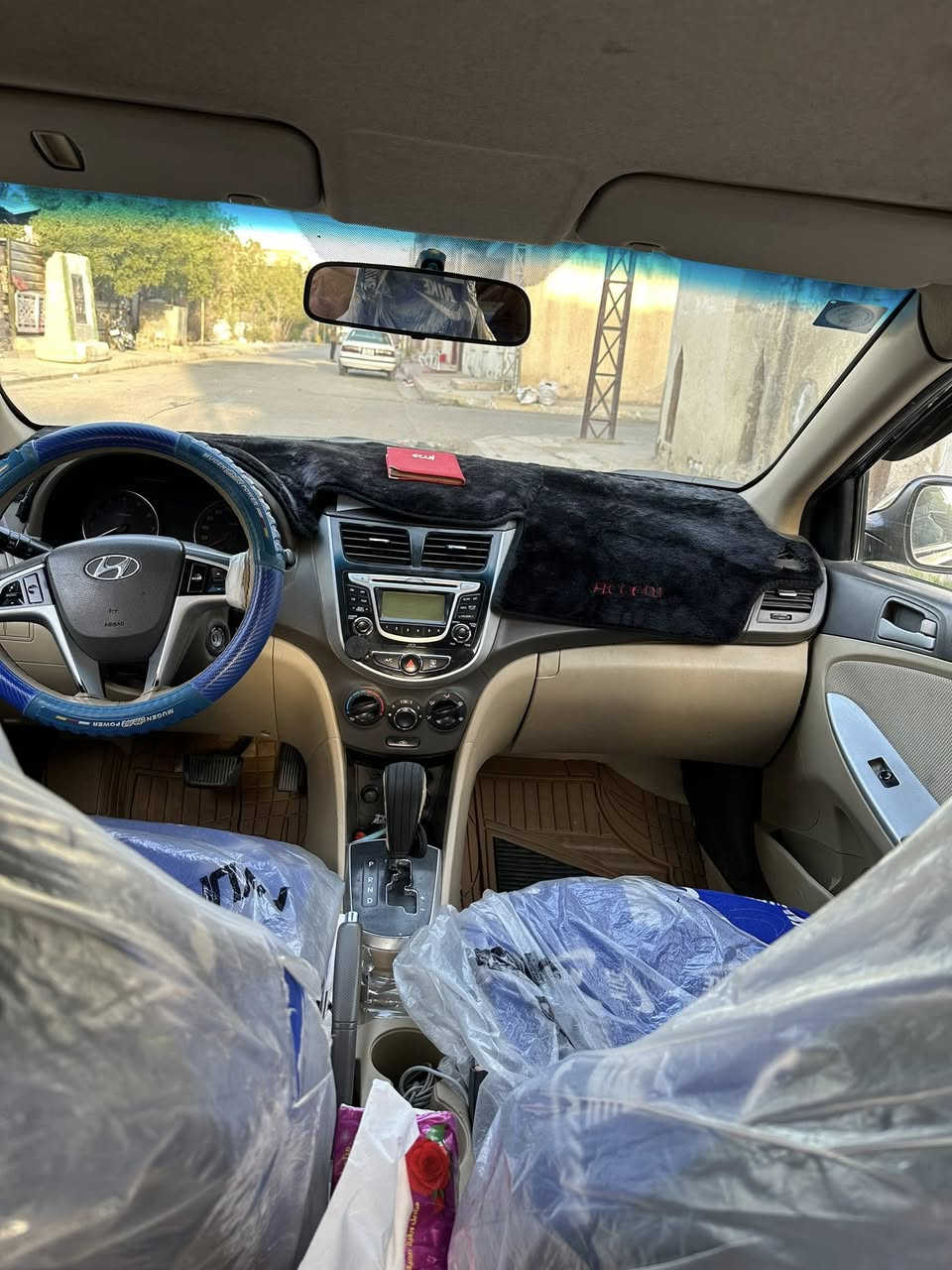 السلام عليكم..سياره اكسنت خليجي ٢٠١٤باسمي مكفوله بيها بس بندي اثر جراد موضح عندي بالسونار للاتصال *********** للاستفسار اكثر اتصل
