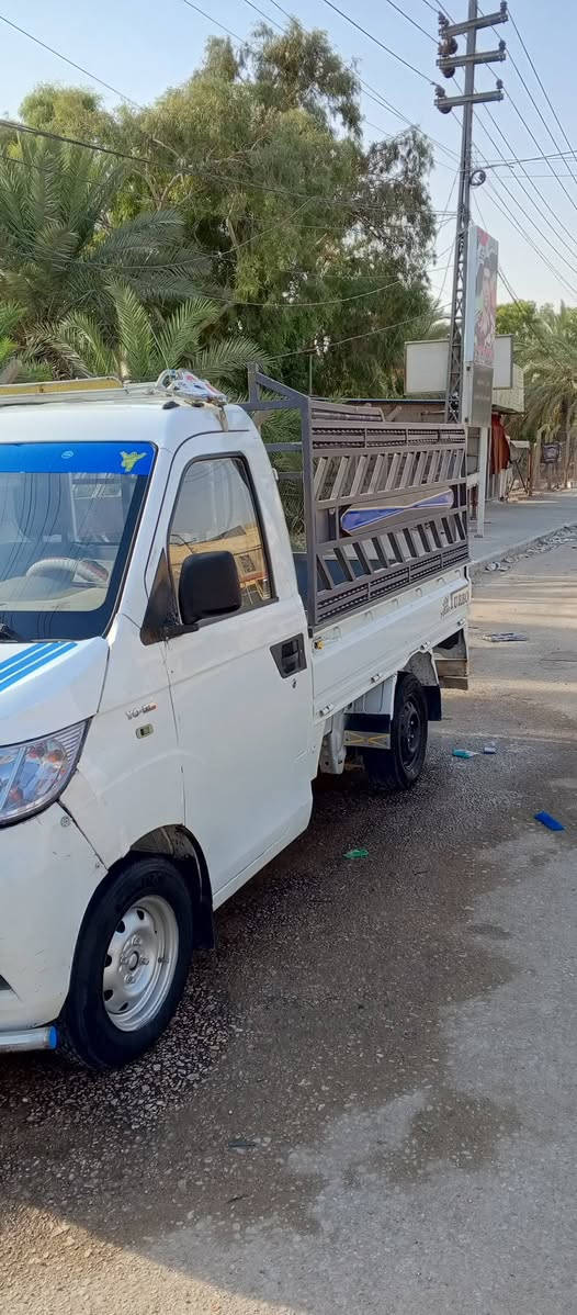 كيا شيري حمل ( للبيع او مراوس ) 
موديل 11 رقم نجف انكليزي باقي بس استلام اللوحات 
سنويه جديدة راعيهه يريد تحويل يعني شرط التحويل السيارة جاهزة مال شغل 
محرك وكير بلادي. الكير بي الرابع يفلت مرات اذا ماتخلي ايدك عليي 
السعر 33 وبيهه مجال حك الجيه 
مكاني نجف *********** النجف, العراق
