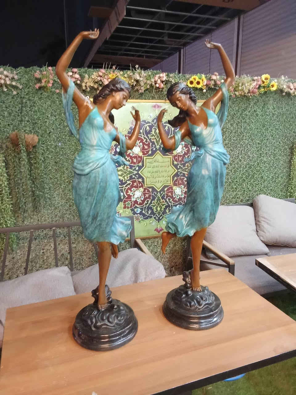 من اجمل اعمال برونز اوربي. موقع. ارتفاع 115 سم.


**إذا كنت صاحب هذا الإعلان وتريد حذفه لأي سبب، رجاءا أرسل رسالة إلى الدعم الفني**
