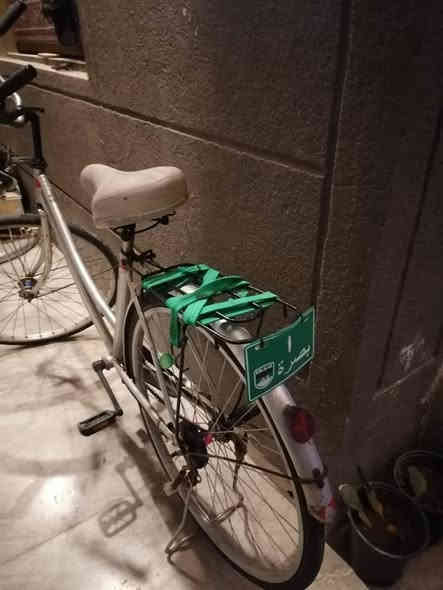 بيسكل سياحي ٢٧ السعر ب٩٠ وبي مجال رقم الهاتف ***********
