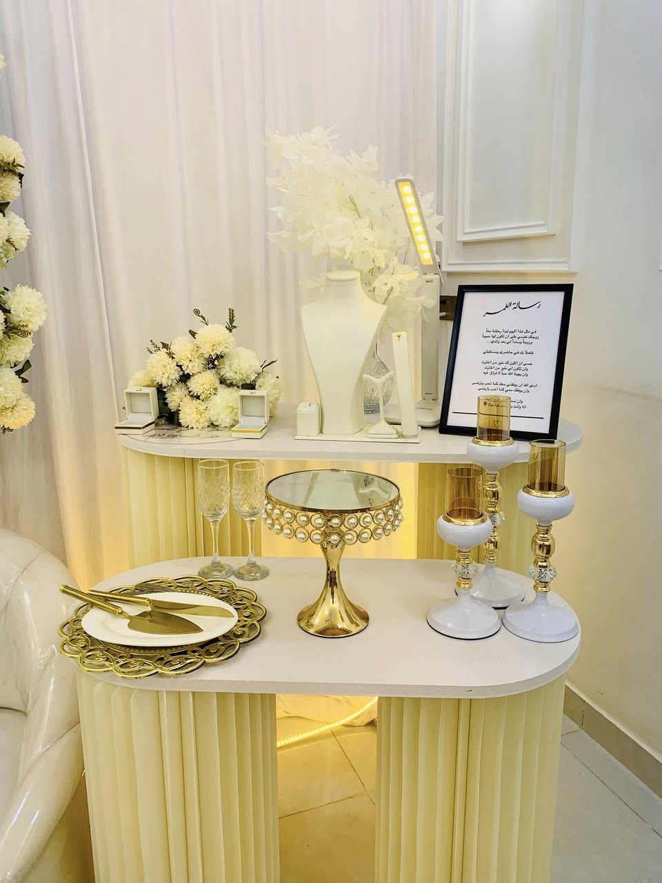 مشروع كوشات كامل للبيع كوشه وحده تصير اكثر من نموذج نضفيه كلش قطع لوياه كلش هواي السعر اريدهن مليون و٣٥٠ وتوصيل عليه الصور داخل منشور كله واضح ليريد يشتري يراسل واتساب *********** مكاني كوت
