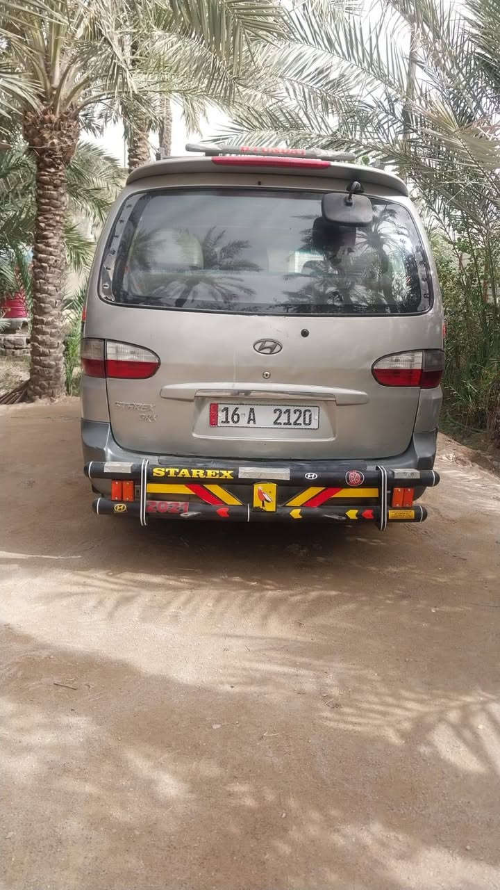 ستاركس مفتوح اصل 2007 سيارة حلوة ونضيفة رقم انكليزي جديد. السعر 85 وبيها مجال رقم راعيها  *********** انا مكلف بالنشر
