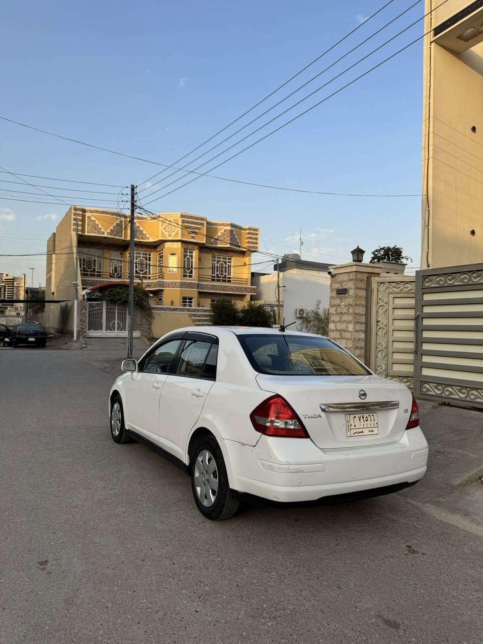 سلام عليكم
نيسان تيدا 2012 
بيها صبغ اقل الاحزام بس نكول احزام 
سياره مكفوله من كير من محرك من ضربه 
تخم تاير جديد صدر جديد دبلات جديده  سياره مال بيت 
محركها 1800 مرغوب 
سعرها 85 وبيها مجال 
للتواصل هاذا رقمي ***********
