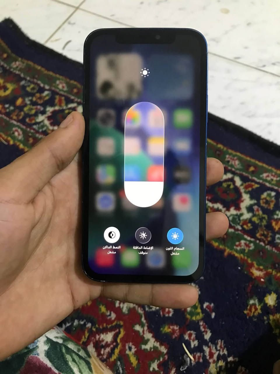 السلام عليكم 12 عادي للبيع مبدل شاشه وبطاريه 
فيس ايدي شغال ✅
شاشه اصليه 3 خيارات ✅ 
بي فطر ب الضهر موضح ب الصور
بدون ملحقات السعر 220 بي مجال بسيط 
عنواني كربلاء المهندسين *********** واتس او اتصال
