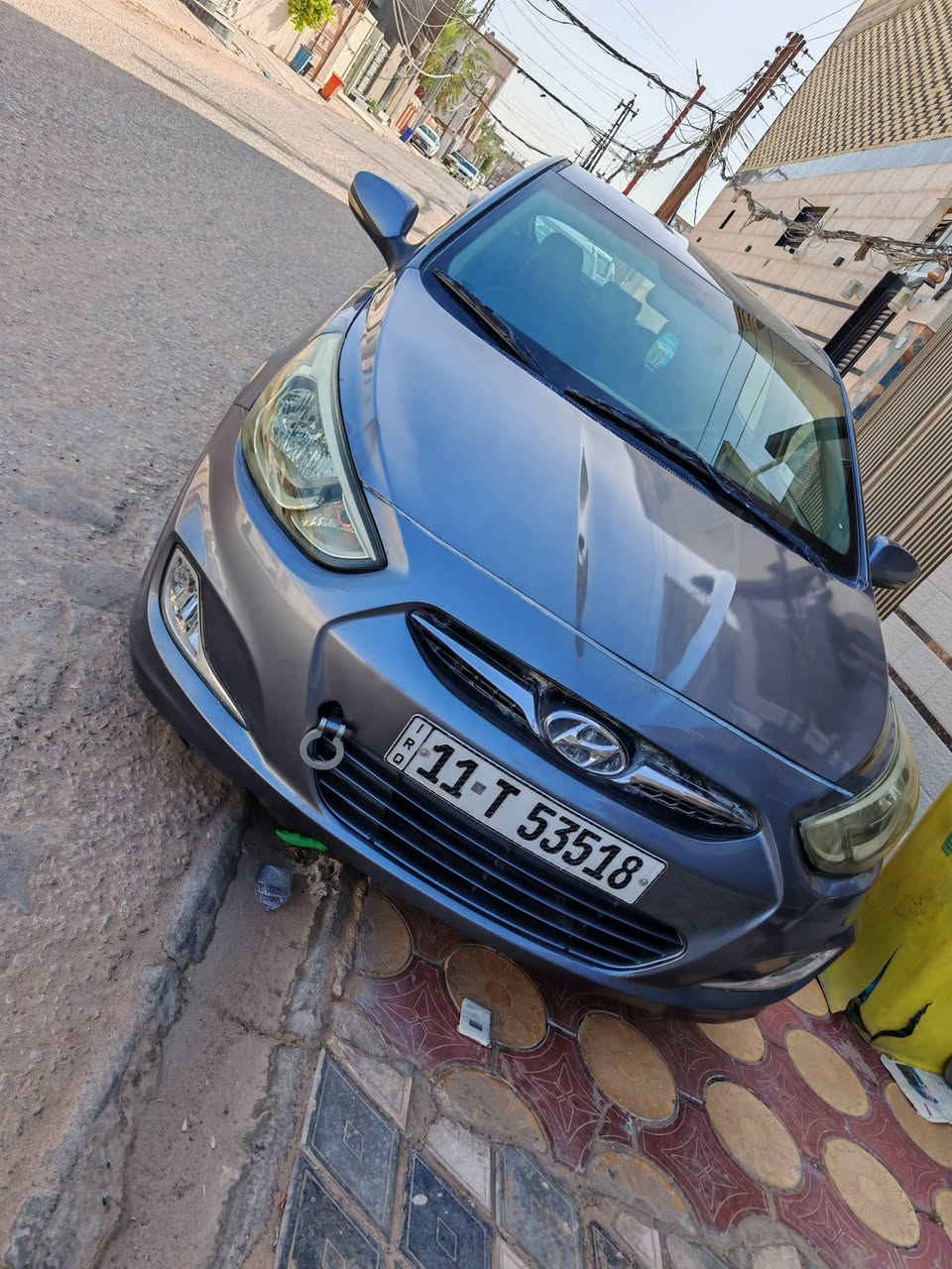 الأدمن الحبيب يرجى الموافقة                     

                                                                               🚗 للبيع هيونداي أكسنت 2017 وارد أمريكي – هاج باك رقم بغداد الجديد بأسمي
للجناية والمتميزين         ......... محرك 1600 المرغوب 
🔹 الممشى: 120 ألف ميل
🔹 المواصفات: عادية وتشمل:
1- تحكم كروز سرعة
2- مانع انزلاق EPS
3- تصعيد الجام عند التقفيل
4- تشغيل عن بعد
5- تبريد ثلج
6- محرك وكير بحالة جيد 
🔹 حالة السيارة:
الضرر: حادث بنيد وجاملغ أيمن ومصبوغات بدون أي تبديل

🔹 السيارة نظيفة جداً واستخدام شخصي
💰 السعر:  90(وبيها مجال حك الجيه )
🚗 سيارة : جديده جدا ونظيفة
📍 العنوان: النجف الأشرف – حي ميسان
📞 للتواصل على رقم الهاتف: ***********
📩 أو
