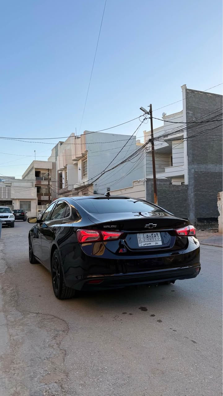 سلام عليكم 
بسعر مناسب 89 ورقه
ماليبو 2021 معوقين باقيلها سنه وتصير حره وكاله من راعيها 
 ماشيه 88
بيها قطع كلير من امريكا بدون ايرباك بدون حادث و سونار مرفق كلش نظيف نقصها شويه بالحداديه 
كير و مكينه مكفولات
مكانها كربلاء
بيع فقط لا مراوس و لا دين 
*********** كربلاء, العراق
