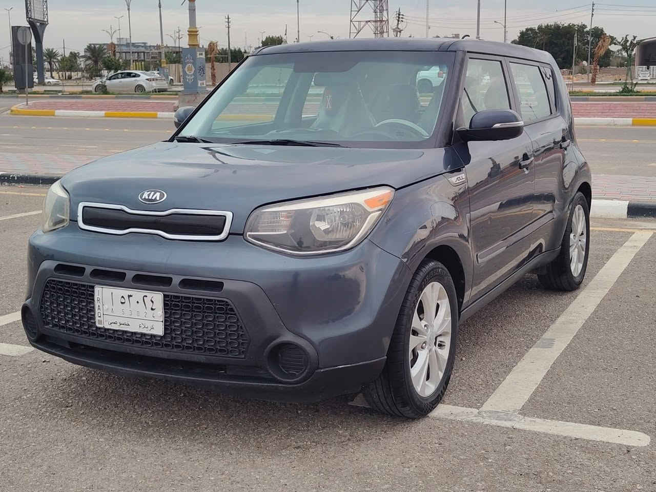 سلام. عليكم ورحمة للبيع صول مديل 2016 وارد أمريكي ليبل واحد صبغ  بنيد فقط والباقي مكفوله كفاله عامه مكينه 2000وكير مكفولات حداديه تخم تاير تبريد ثلج موصفات جيتي لاين ويل كب كروم شاشه كامره شاير مري سستم دمام سماعات  وبيه بعد موصفات سياره جديده وجاهزه من كلشي السعر 107 وقابل للتفاوض الستفسار نتصل *********** مكان سياره كربلاء
