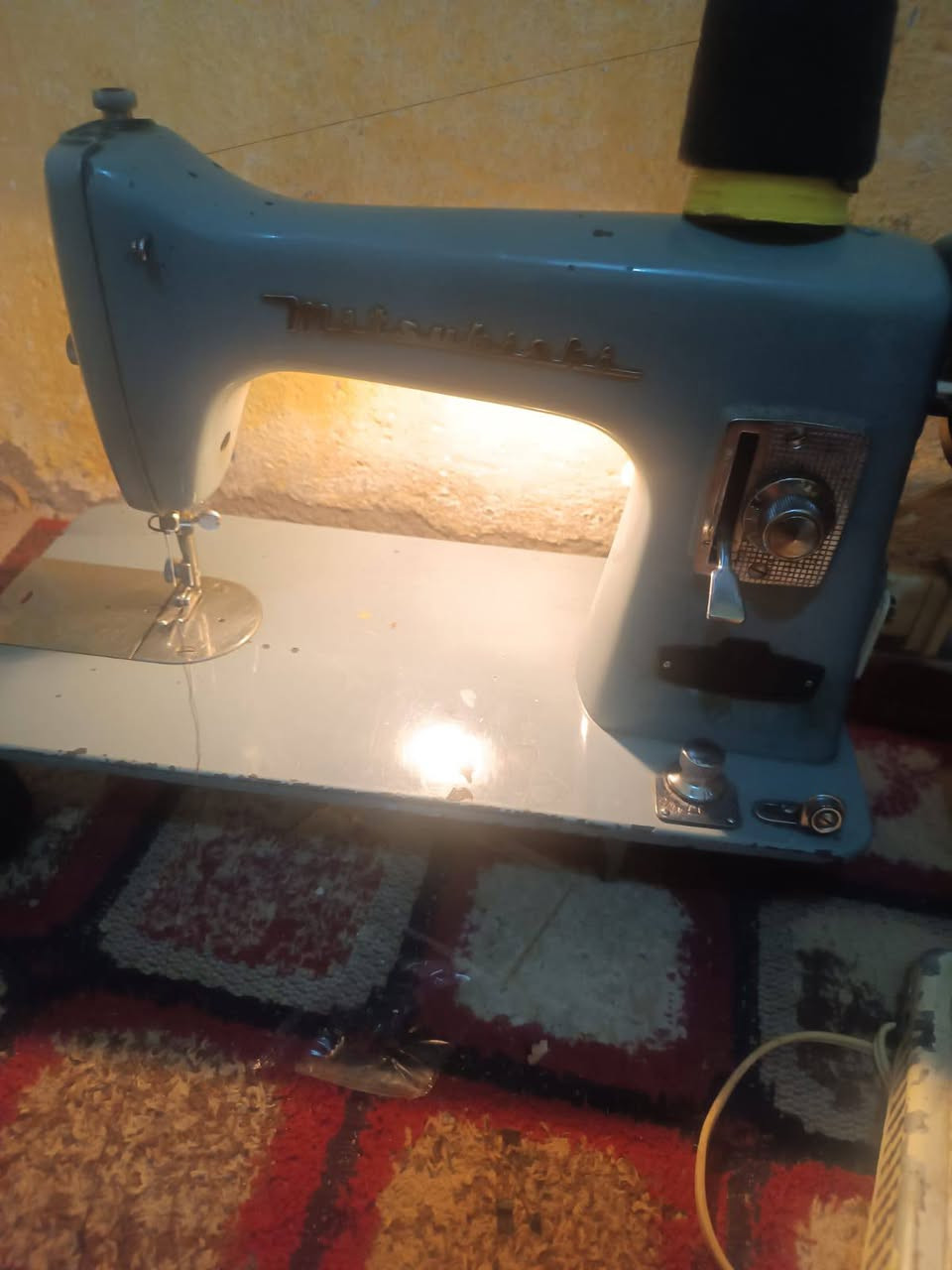السلام عليكم مكلفة بالنشر
ألثلاجة لونه أبيض اجمد وكلشي مابيها 100 ألف 
وهاي ألرصاصيه ب150 عوزها بس غاز
والمكينه ب125


**إذا كنت صاحب هذا الإعلان وتريد حذفه لأي سبب، رجاءا أرسل رسالة إلى الدعم الفني**