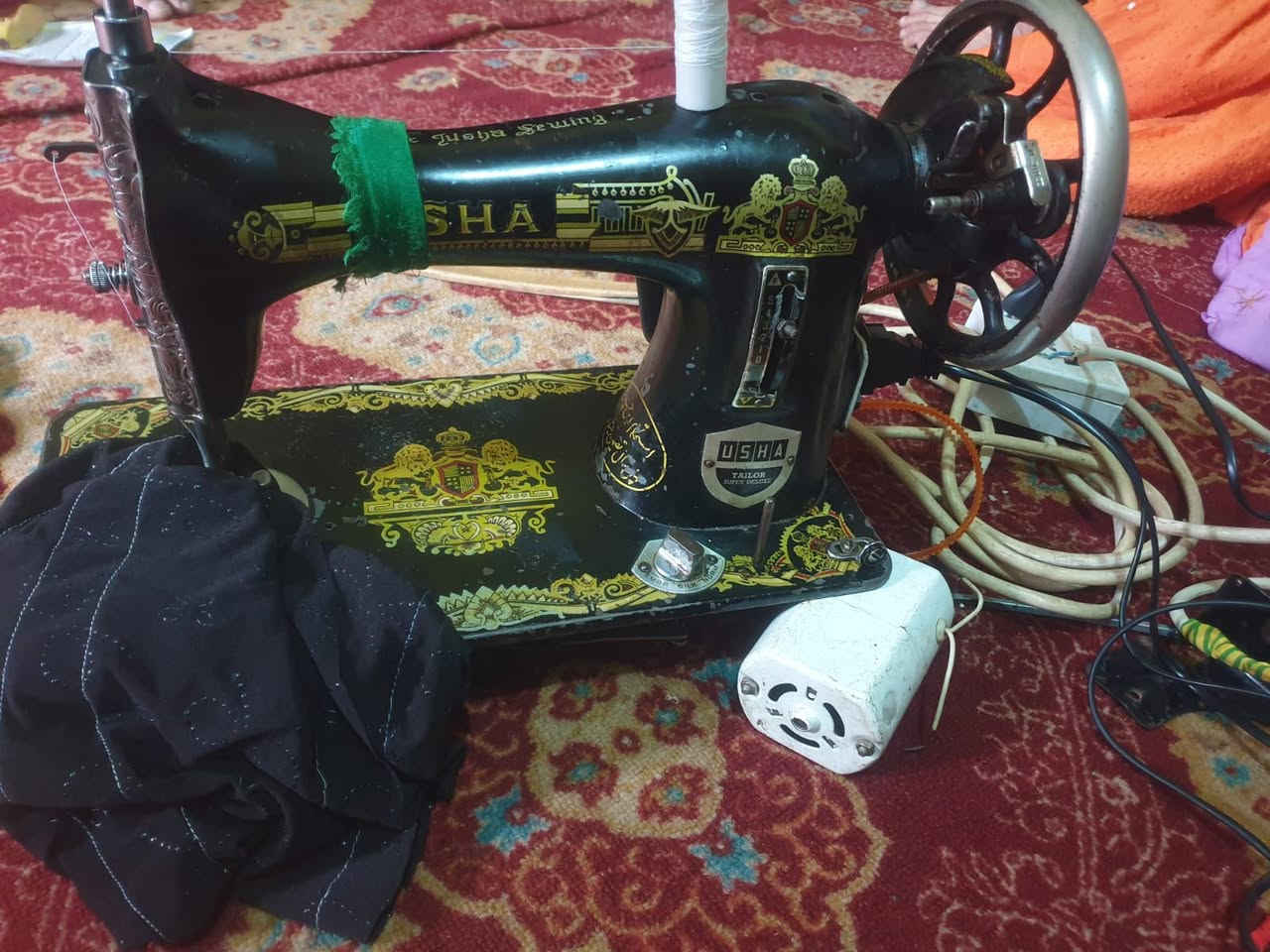 مكينه اللبيع نضيفه كلش من القديمه وام إلاسد/ ***********
