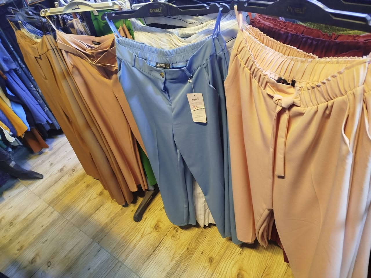 مجمع الجوكر 
يعلن مجمع الجوكر عن تخفضيات على جميع  البضاعه الصيفيه والشتائيه  المتوفره داخل المجمع. بمناسبة شهر رمضان المبارك 
👇👇👇
البنطرون القماش +الكيلوت  القطعه  ب10
البنطرون الجينز +الكيلوت القطعه  ب12
اي قميص داخل المجمع القطعه ب10 
كل الستر صارت القطعه ب10
السوتات من ال15. لل 20 
القاط ماركة كوين ب40 
الفساتين من ال10 لل 20 
سوتات البناتي ب15 قطعتين ب25 
شامبو والمكيف والسيروم A الا صلي القطعه ب5
صابونة العنبر الاصليه ب2
الجنط ام ال5 صار 3قطع ب10 

العنوان المحاويل حي ١٧ اول نزله الحي ١٧من جهة شارع علي ابن الحسين ع. خلف مجمع الكفيل قرب روضة ساندي بيل


**إذا كنت صاحب هذا الإعلان وتريد حذفه لأي سبب، رجاءا أرسل رسالة إلى الدعم الفني**