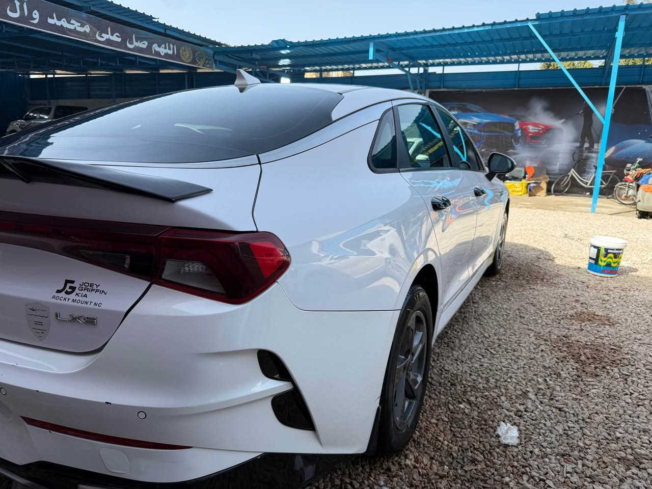 كي فايف للبيع – K5 LXS موديل 2021 معوقين بعدله سنه
السعرر 135$ بيها مجال
ضرر السياره وارد امريكي جاملغ صبغ امامي وبنيد تبديل بدون دواخل 
المواصفات::
 . صندوق ذكي يفتح تلقائيًا عند الاقتراب (Smart Trunk)
 . محرك 1.6 لتر – 4 سلندر قوي واقتصادي
 . كير أوتوماتيك 8 سرعات (أفضل من CVT)
 • أنوار أمامية LED + DRL (نهارية)
 . تشغيل بصمة (Push Button Start)
 . دخول ذكي بدون مفتاح
 . تشغيل عن بُعد (Remote Start)
 . شاشة وسطية لمس 8 إنش تدعم Apple CarPlay وAndroid Auto
 . كاميرا خلفية عالية الوضوح
 . حساسات خلفية 
 . نظام صوتي بـ6 سماعات عالية النقاء
 . تحكم كامل من المقود (صوت – شاشة – مثبت سرعة)
 . مثبت سرعة (Cruise Control)
 . نظام الثبات الإلكتروني ESC + مانع انزلاق ABS
 . مراقبة ضغط الإطارات TPMS
 . وضعيات قيادة (عادي – رياضي – اقتصادي)
 مكاني الديوانيه قضاء الشاميه 
تفاصيل اكثر  ‭***********‬ النجف, العراق
