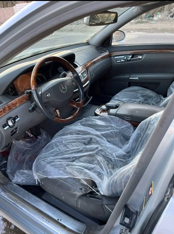 سلام عليكم مارسدس ادوات كفاله عامه فول مواصفات s500 محرك 8 سياره جديده هواي مواصفات بيبان شفط يعني سياره فخمه بيه بس جراد قليل موديل 2008 بيه بس ارقام سعر 85 مجال قليل أو مراوس حسب القناعه والمايعرف بيهه وينطي سعر من يمه لايعلق مكاني بصره ***********
