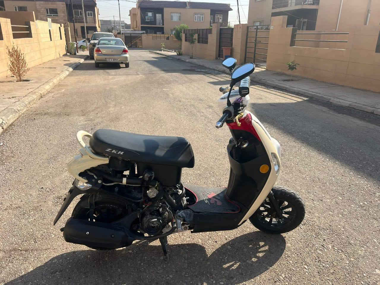 سلام عليكم دراجة ماكس بوليسي حديث ZKh للبيع دراجة شلعه ومعدل 
سعر 300 الف وبي مجال للتواصل *********** العنوان تكريت
