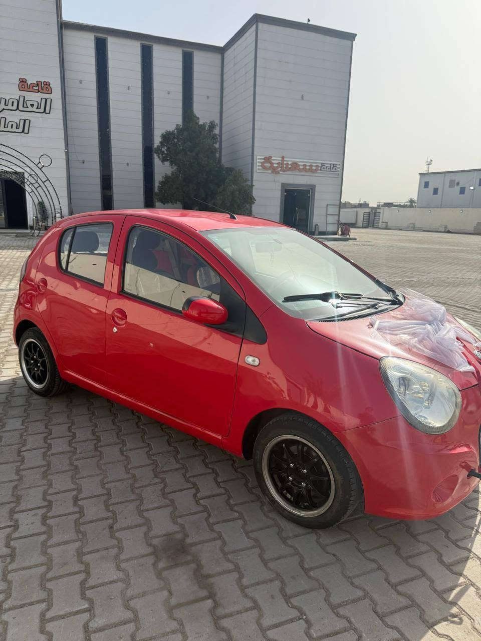 جيلي باندا موديل ٢٠١٥ السيارة نضيفة ١٠٠٪ تخم تاير باتري مكينة نضيفة وصدر جديد السيارة مثل ميل الساعة  كهربائيات شرط السيارة بيها جراد بسيط 
رقم التواصل *********** رصيد واتساب 
مكان السيارة بغداد العامرية بغداد, العراق
