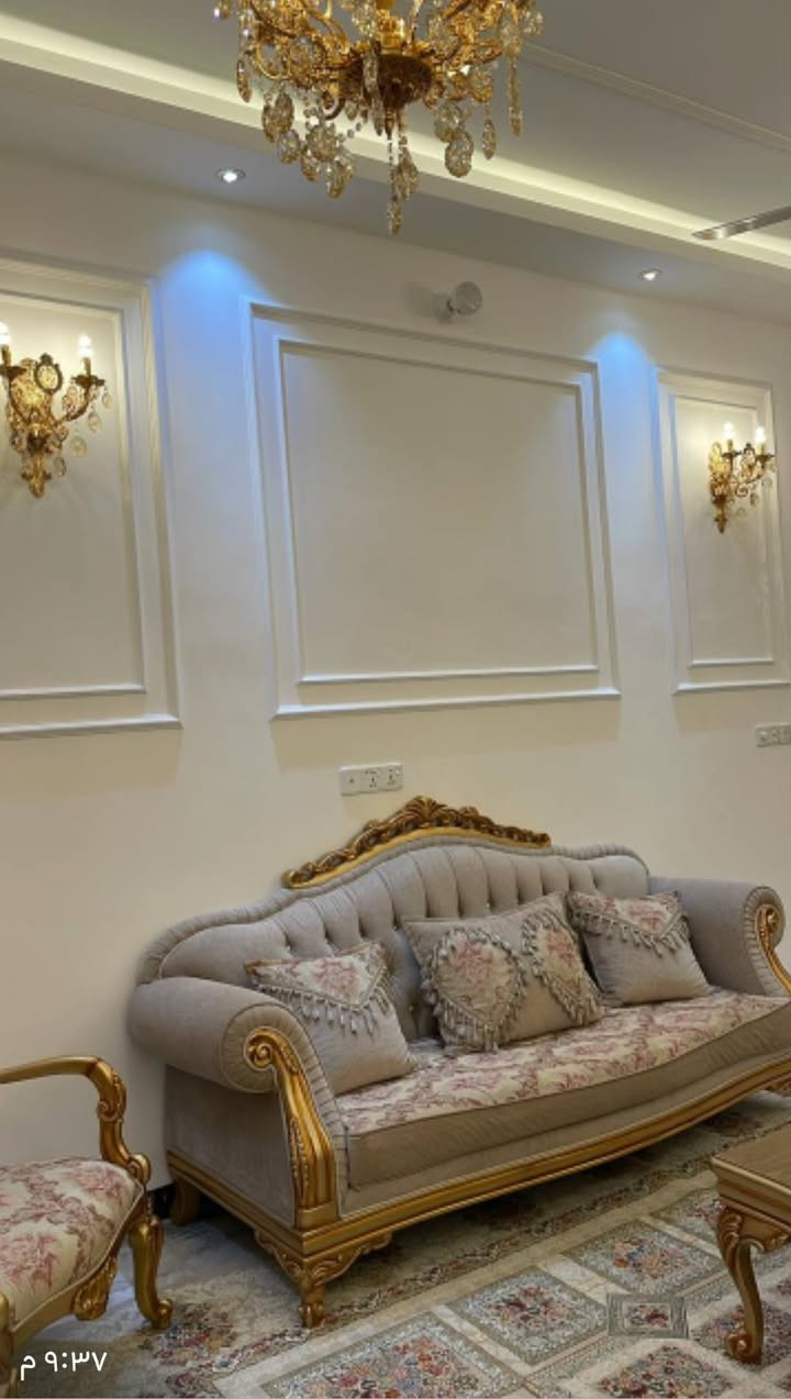 السلام عليكم
دار حديث للبيع طابو زراعي ٢٥ بإسمي إقرار محكمة معي وبحضور صاحب الأرض المساحة  150متر مربع طابقين كما موضح بالصور عرض الشارع 10متر كافة الخدمات يبعد عن الشارع العام 150 متر بناء 2021 
 المعملچي شارع الإبداع ساحة الشهيد عبير  قرب كلية الصفوة يبعد عن الإمام كيلو متر تقريبا باستخدام السيارة 10 دقائق لنقطة التفتيش في الروضتين مشياً تقريباً نصف ساعة 
وللاستفسار اكثر يرجى مراسلة الصفحة أو الإتصال على صاحب الدار مباشرة أو زيارتنا على الرحب والسعة ***********
التفاصيل
طابقين وثلاث غرف نوم ومطبخ واستقبال وصالتين وصحيات ٣ وسطح صغير وسطح طابق ثاني الارض مرمر افيون تركي كونكريت مسلح عتبة نظام معالجة الحشرات كهرباء ثلاث خطوط ماء ثلاث خطوط عرض الشارع 10متر ماء حكومي خطين مجاري حسب تخطيط الماء والمجاري ننظام كاميرات
البيع مع الأثاث 290 مليون بدون أثاث 280
