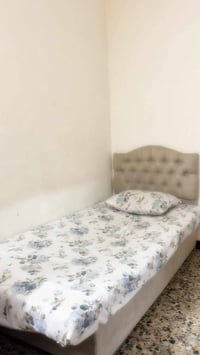 ٣ جرابي • مراية • دوشك