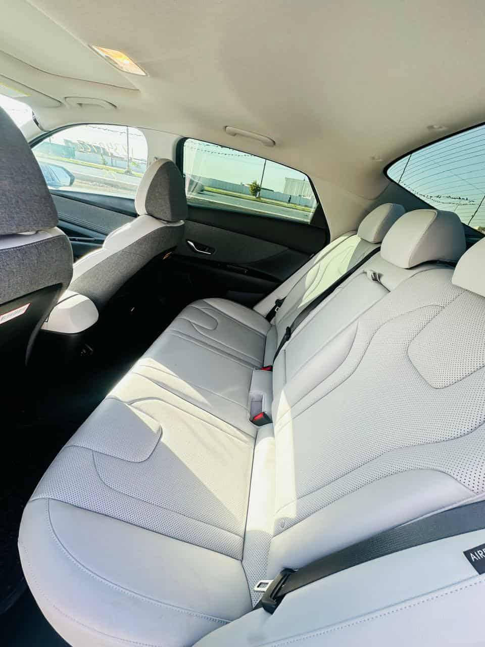 السلام عليكم 

النترا هايبرد 2023 امريكي حادث جاملغ بدون دواخل  وحافه الباب مصلح بارد جاملغ تبديل بلادي 

السياره بسمي تحويل ثاني يوم

فول موصفات

مواصفات لمتد limited

١-بصمة تشغيل ابواب وصندوك. (بصمة ابواب لمس)

٢-فتحة سقف ( سلايد روف )

٣-محرك 1.6

٤-كاميره  خلفية دوارة

٥-رادارات 360 درجة ( امامي جانبي خلفي ) تمنع التصادم الامامي والجانبي والخلفي

٦-التحذير عند فتح الباب

٧-تحكمات ستيرن 4 جهات

٨-دشبول شاشة 4 وضعيات للعدادات

٩- 3 وضعيات قيادة ( عادي سبورت ذكي )

١٠- مثبت سرعة ذكي ( التحذير عند مغادرة المسار )

‏١١-Auto Hold التوقف لفترات قصيرة

١٢-الهاند بريك بصمة

١٣-شاشة بلازمة حجم كبير لمس تدعم نظام الابل كار بلي والاندرويد اوتو بدون كيبل يربط التلفون واير ليس و GPS

١٤-شحن واير ليس

١٥-ويل كب ١٧ مميز

١٦-نظام الصوت Bose عدد السماعات 8

١٧-تشغيل عن بعُد

١٨-اشاير بال مري

١٩-اضواء ترحيب عند الاقتراب

٢٠-لايت لد 3عدسات وسكنات لد

٢١-كشنات جلد السايق كهرباء

٢٢-نقطة عمياء

٢٣-تدفئة/ تبريد بالكشنات

٢٤- لد متغير الالوان 12 لون على طول الدشبول

٢٥- كير اوتماتيك و S عادي

٢٦-تحديد مسار وقيادة ذاتية  ورادار امامي

٢٧- مانع انزلاق
***********

للاتصال
سعر ١٦٠بي مجال 

عنوان بغداد حي جهاد
