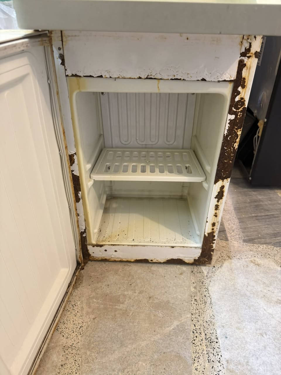 براد شغال للبيع حار بارد على الفحص بس الحافظة الجوة بيهة زنجار السعر 30 بيع مستعجل نجف شراي خاص ادزلك عنوان


**إذا كنت صاحب هذا الإعلان وتريد حذفه لأي سبب، رجاءا أرسل رسالة إلى الدعم الفني**