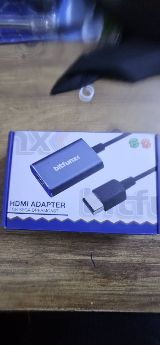 محول Bitfunx HDMI المصمم خصيصاً لجهاز الألعاب Sega Dreamcast. [1]
الوظيفة: يتيح لك توصيل جهاز Dreamcast بتلفزيونات وشاشات الحديثة التي تحتوي على منفذ HDMI.

المميزات: يعمل بنظام "التوصيل والتشغيل" (Plug and Play) دون الحاجة إلى إعدادات معقدة أو أسلاك طاقة إضافية.

جودة الصورة: يقوم بنقل الفيديو والصوت بتنسيق رقمي كامل، ويوفر معالجة إشارات لتحسين الألوان والدقة. [1, 2, 3]


**إذا كنت صاحب هذا الإعلان وتريد حذفه لأي سبب، رجاءا أرسل رسالة إلى الدعم الفني**