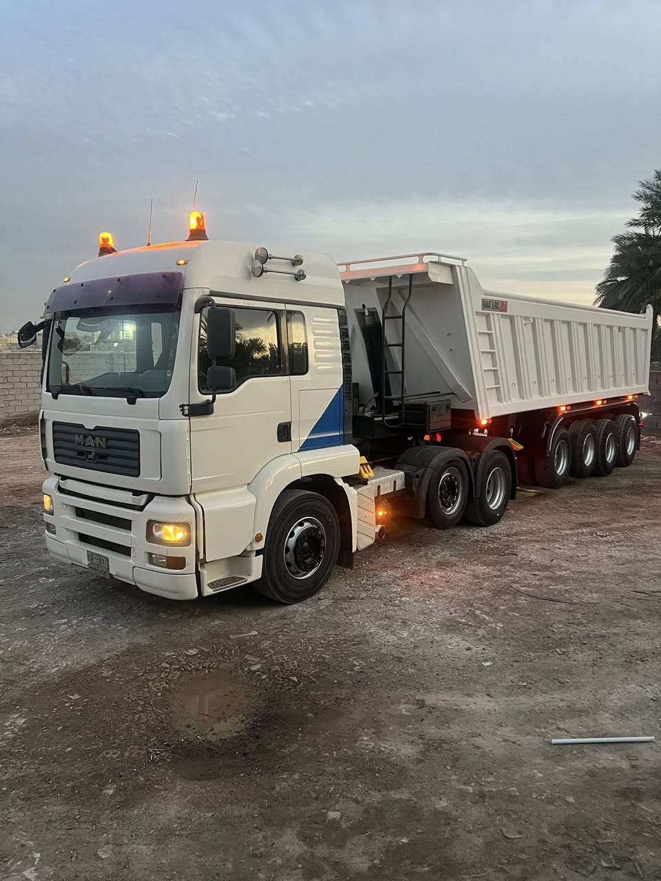 مان موديل ٢٠٠٤ بم ونوزل مكينه٤٦٠ گير اوتماتيك مربوطة قلاب ٤ دنگير رقم سنوية هزه جديد سليمانية للاستفسار ***********
