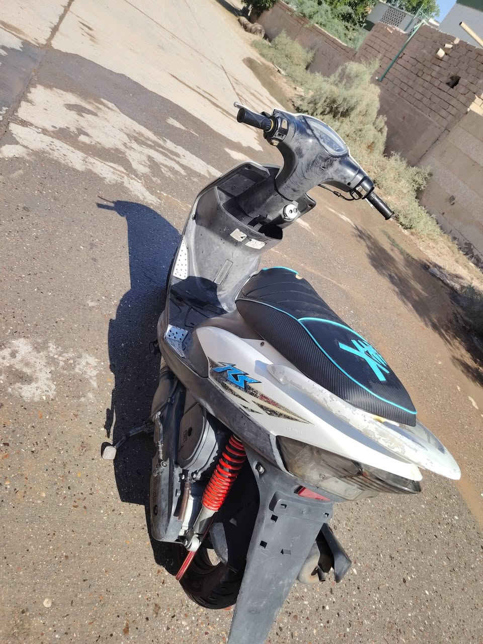 السلام عليكم دراجه رمبه وصلها موجود دراجه كلها ختم واحد ويه المكينه شراي يجي وساب مكاني ابو الخصيب الاسمده السعر 900 ما مفتوحه دراجه ***********
