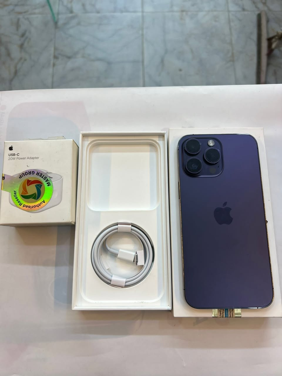 ايفون 14 برو ماكس
ذاكرة 512 الذاكرة الجبيرة
بطارية 79‎%‎
نضافة 100‎%‎
 شرق اوسط الاصلي 
كامل ملحقات الاصلية شركة ماستر 
اصلي وبيه ضمان لوكالة 
استخدام قليل
السعر مناسب
***********
العنوان القطاع شارع السوك مجاور عوينات الكرار 
مركز الشمس
