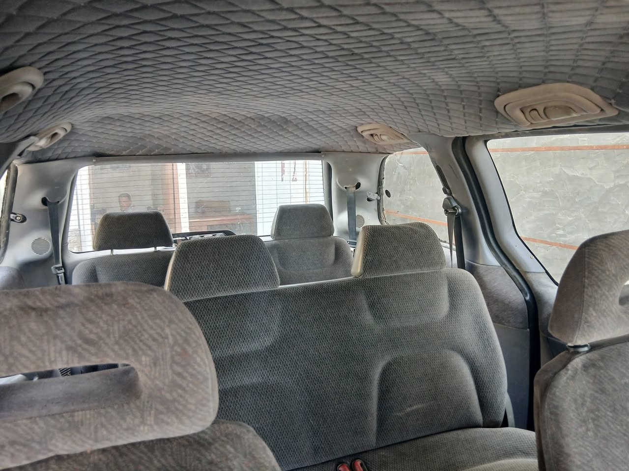 السلام عليكم دوج كرفان للبيع رقم بغداد بأسمي السنويه مجدده لل27 محوره كورلا ياباني گير مكينه زينات مكان السياره واسط الصويره السعر 30بيها مجال   رقم الهاتف /***********
