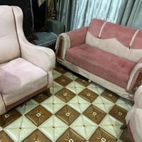 ٤ مقاعد • ٧٥ • بشعله